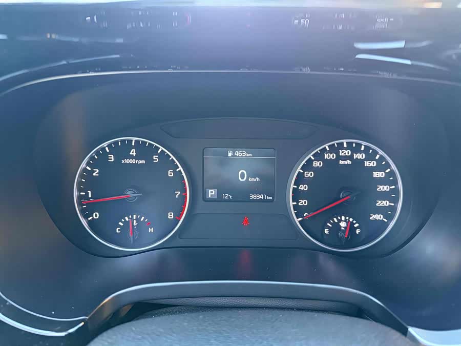 Kia Stonic 2020 изображение автомобиля #6