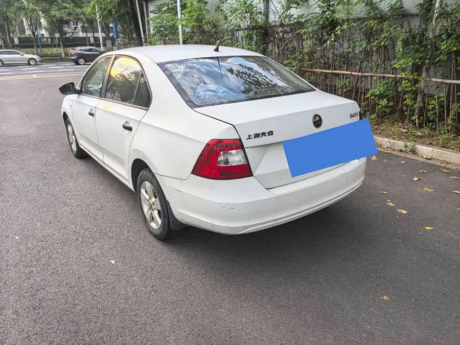 Skoda Rapid 2014 #6 Skoda Rapid 2014 car image #6