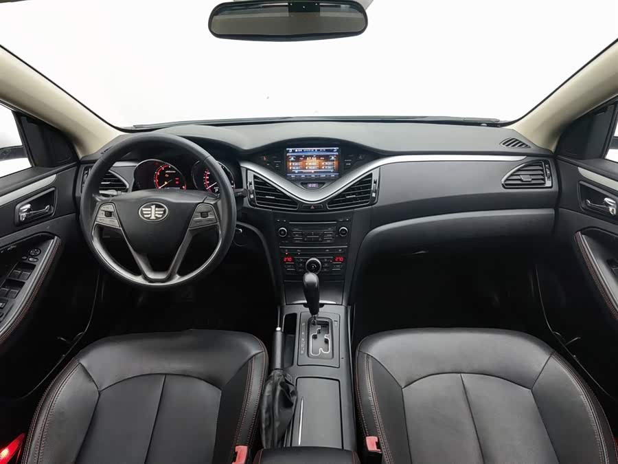 2015 car image #6