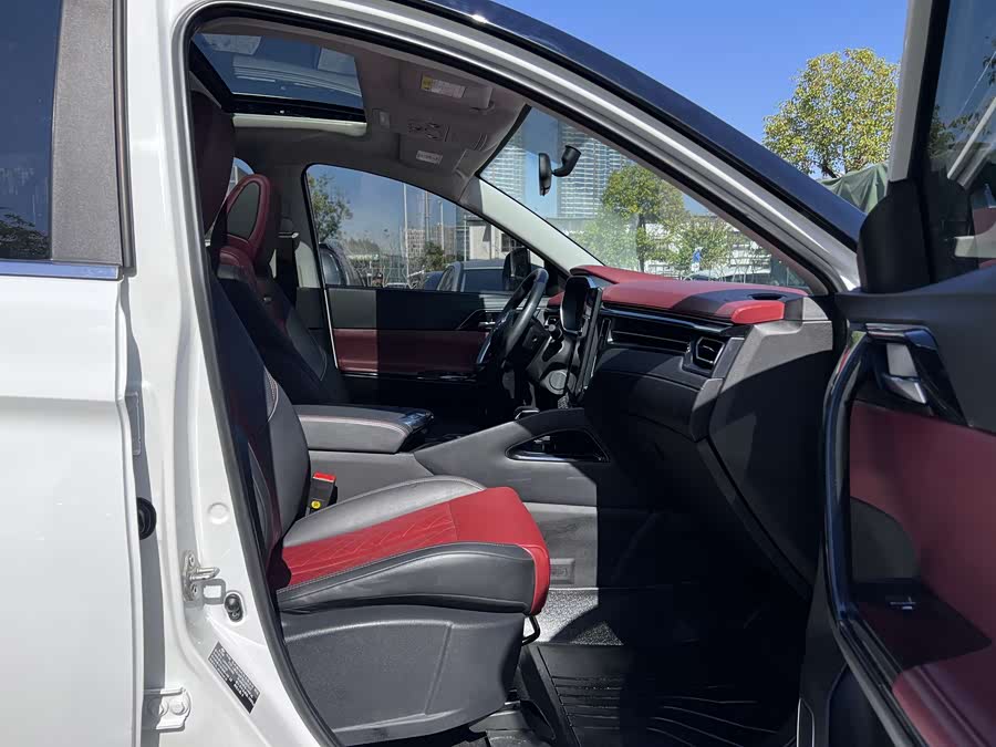 Forthing T5 2019 صورة سيارة #6