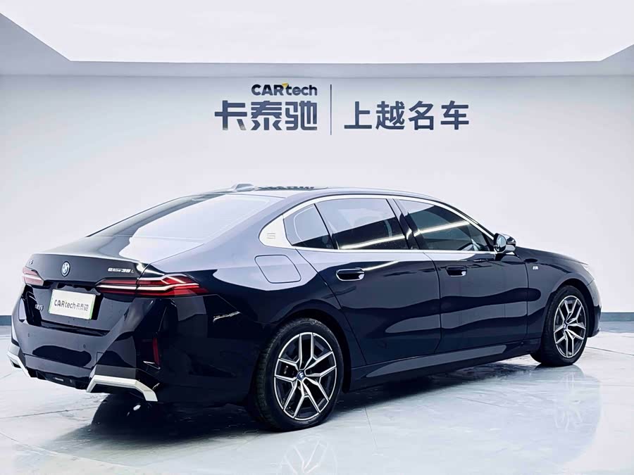 BMW i5 2024 car image #6