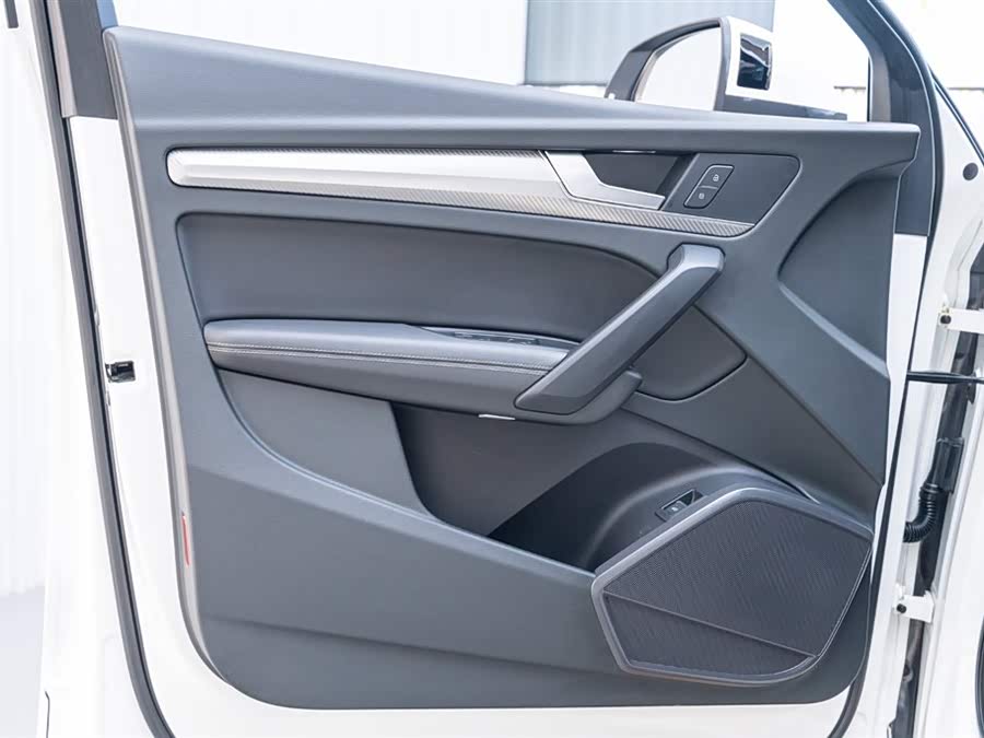 Audi Q5L 2020 car image #6