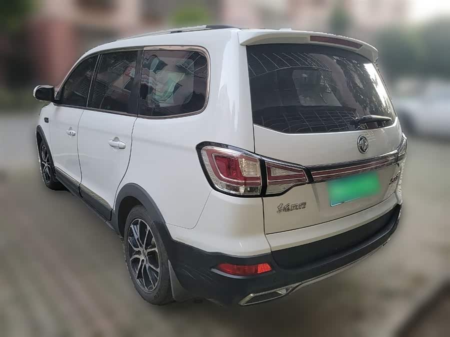 Forthing SX6 2016 #6 Forthing SX6 2016 car image #6