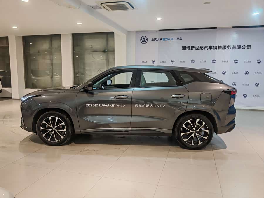 Changan UNI-Z PHEV 2024 car image #6