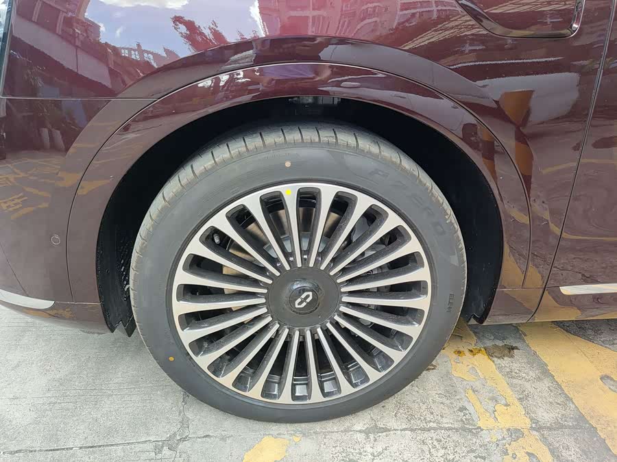 AITO 问界 问界M9 汽车图片 #6