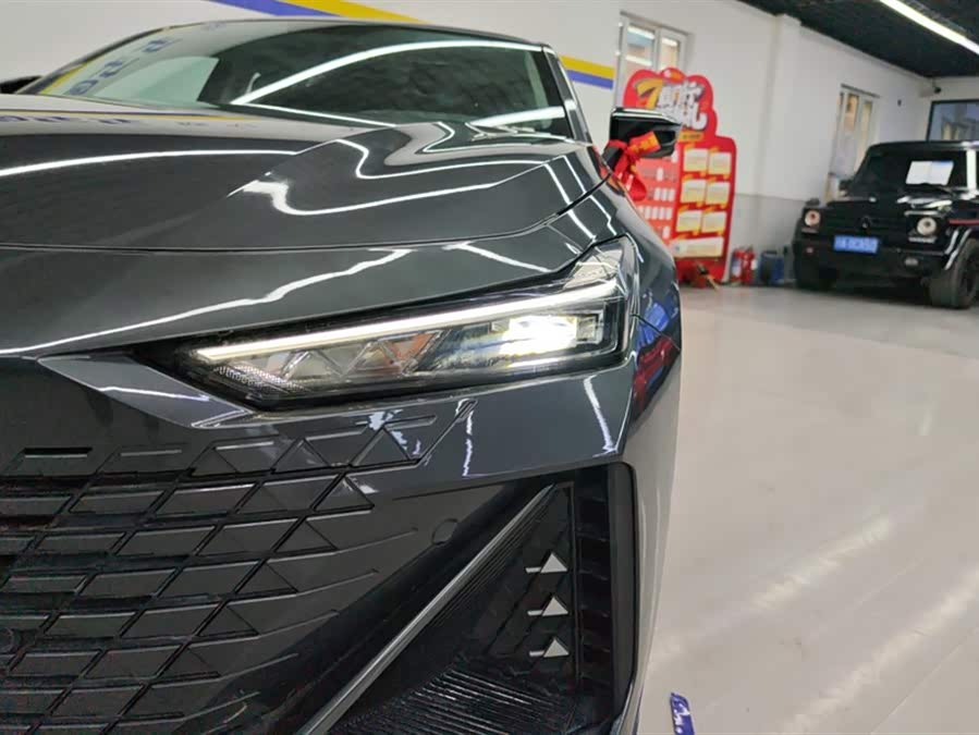 Changan UNI-V iDD 2023 #6 Changan UNI-V iDD 2023 car image #6