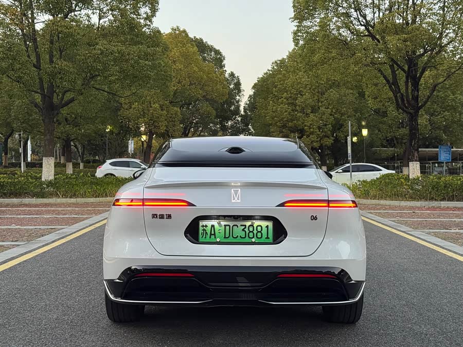 阿维塔 阿维塔06 2025 汽车图片 #6