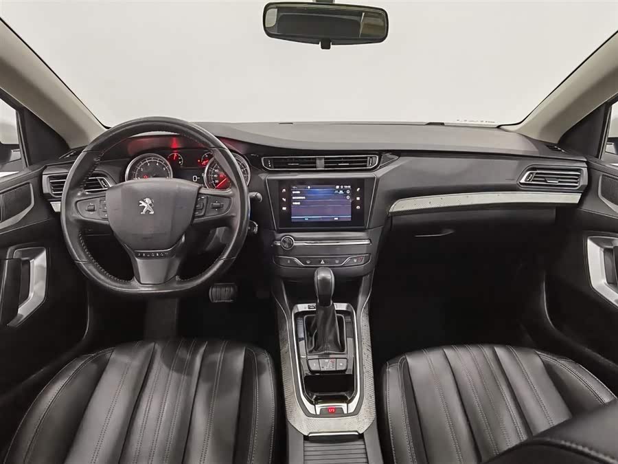 Peugeot 408 2018 car image #6