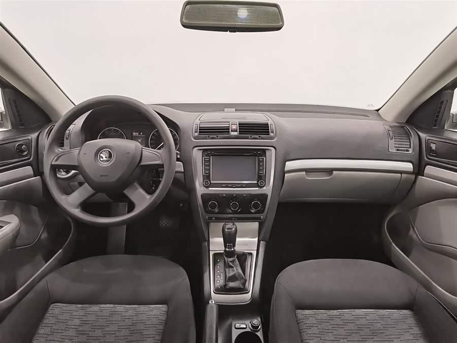 Skoda Octavia 2013 car image #6