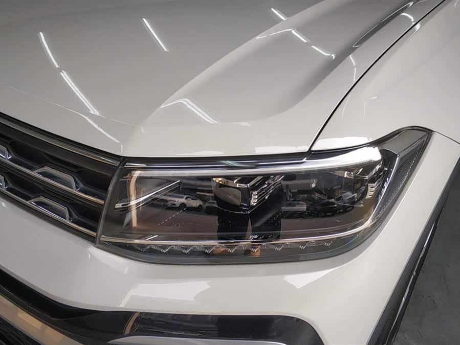 Volkswagen T-Cross 2019 car image #6