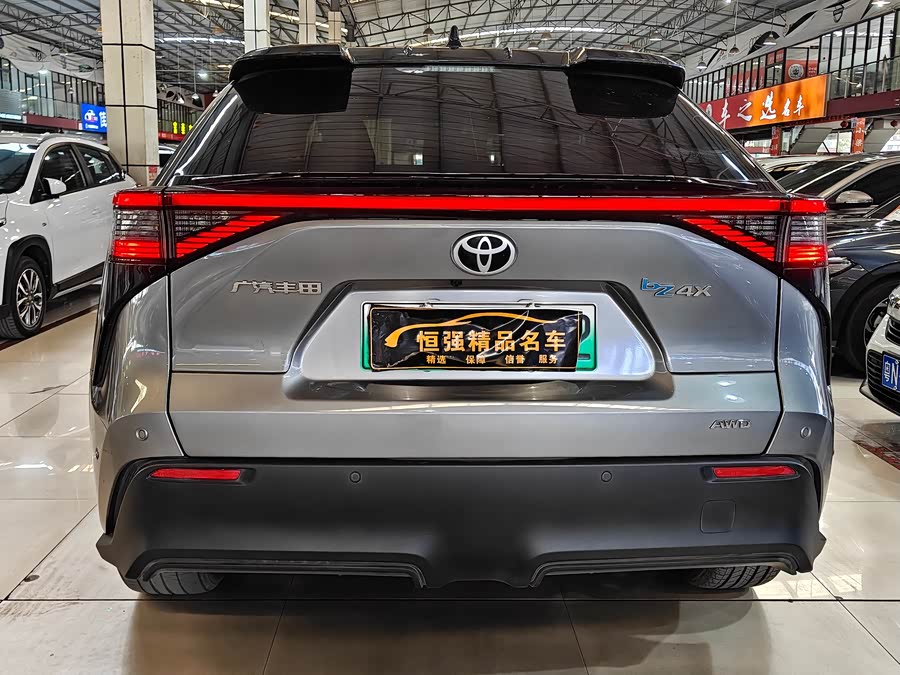 Toyota bZ4X 2022 immagine di auto #6