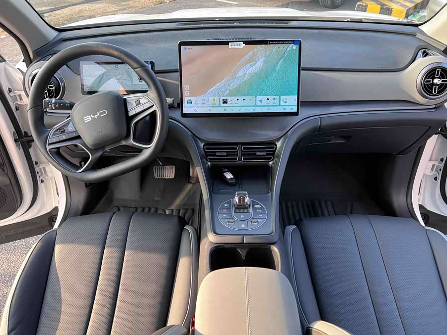 BYD Sea Lion 05 DM-i 2025 #6 BYD Sea Lion 05 DM-i 2025 car image #6