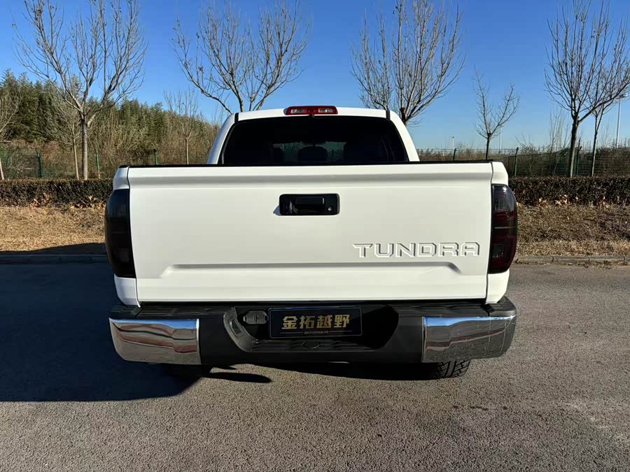 Toyota Tundra 2016 immagine di auto #6