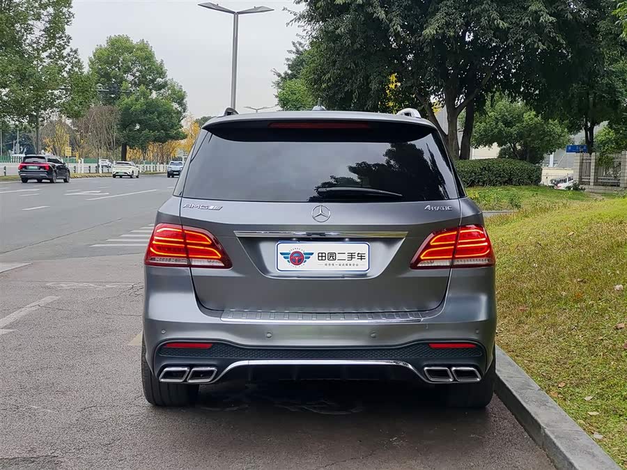 Mercedes-Benz M Class 2012 car image #6