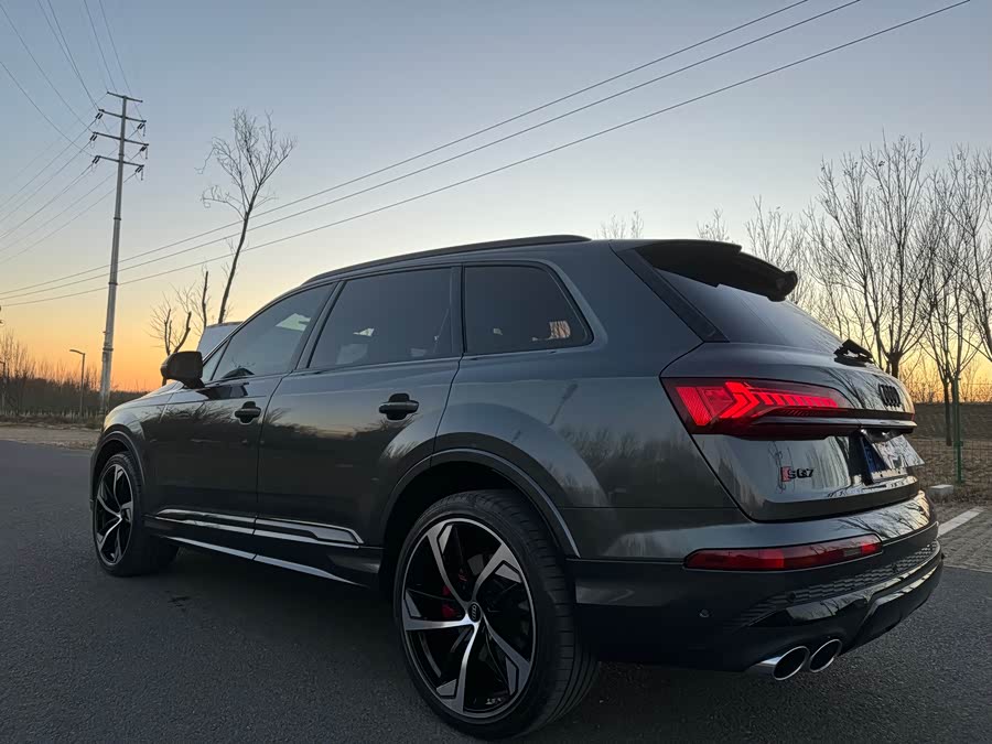 Audi SQ7 2024 #6 Audi SQ7 2024 изображение автомобиля #6