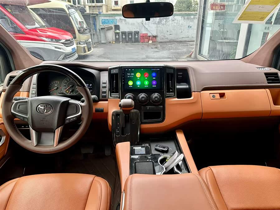 Toyota 2025 car image #6