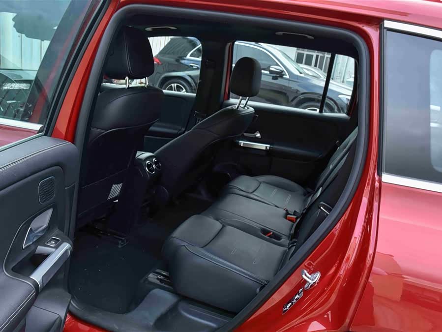 Mercedes-Benz EQB Class 2025 car image #6