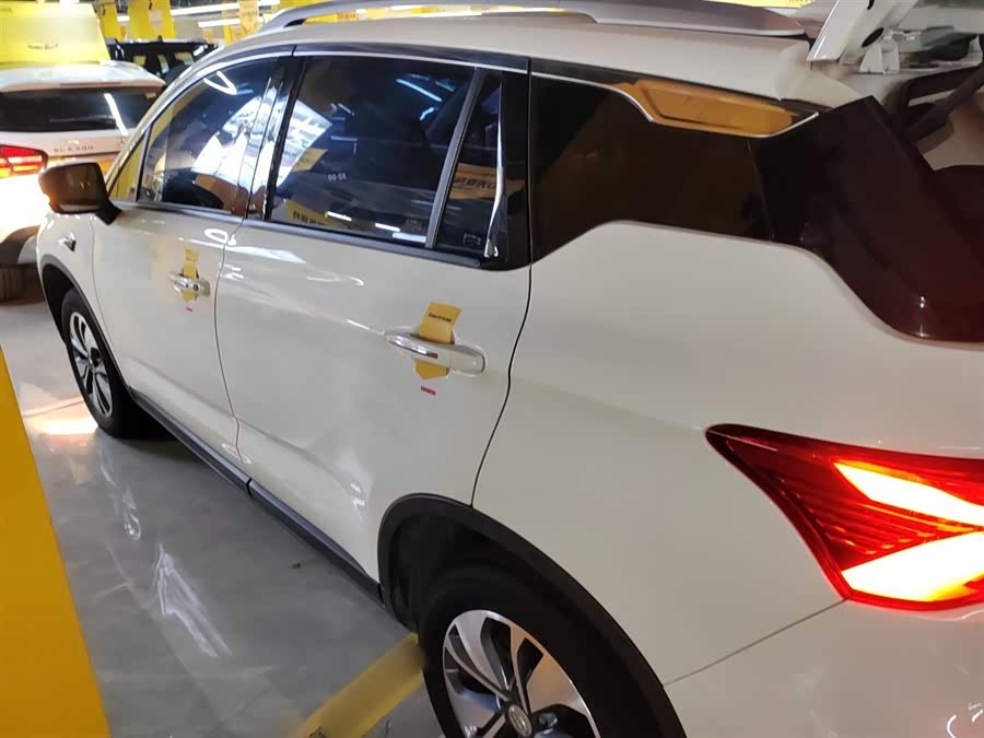 GAC ix4 2018 car image #6