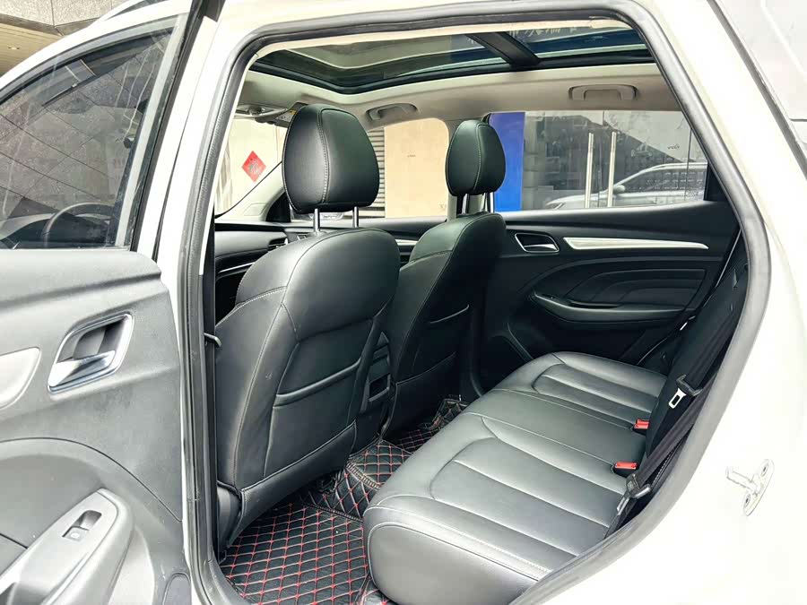 Roewe RX3 2020 car image #6