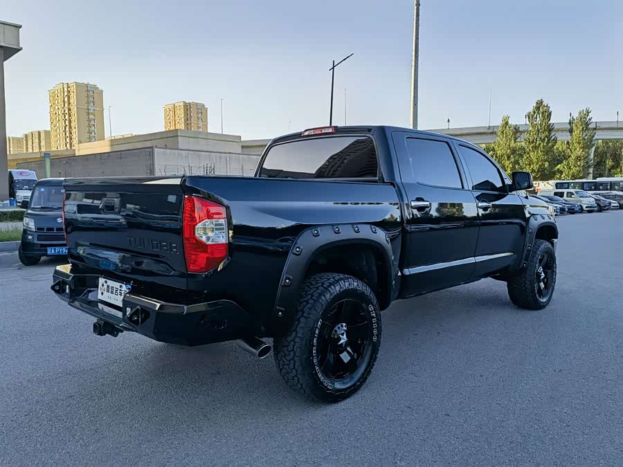 Toyota Tundra 2015 immagine di auto #6