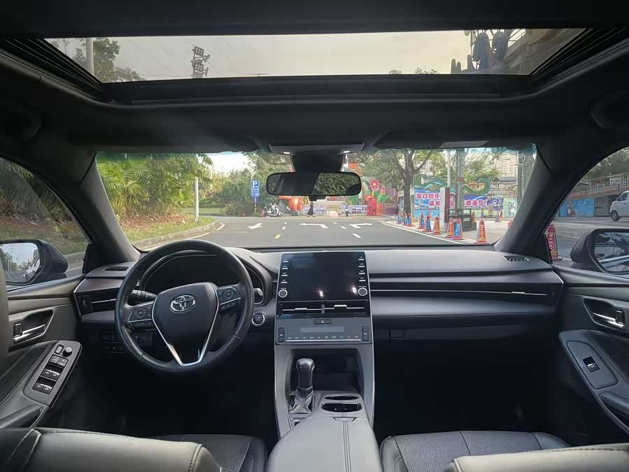 Toyota Avalon 2020 car image #6