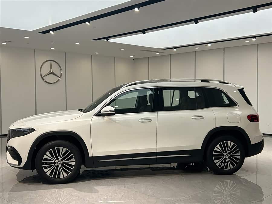 Mercedes-Benz EQB Class 2025 car image #6