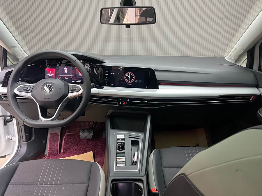 Volkswagen Golf 2023 car image #6