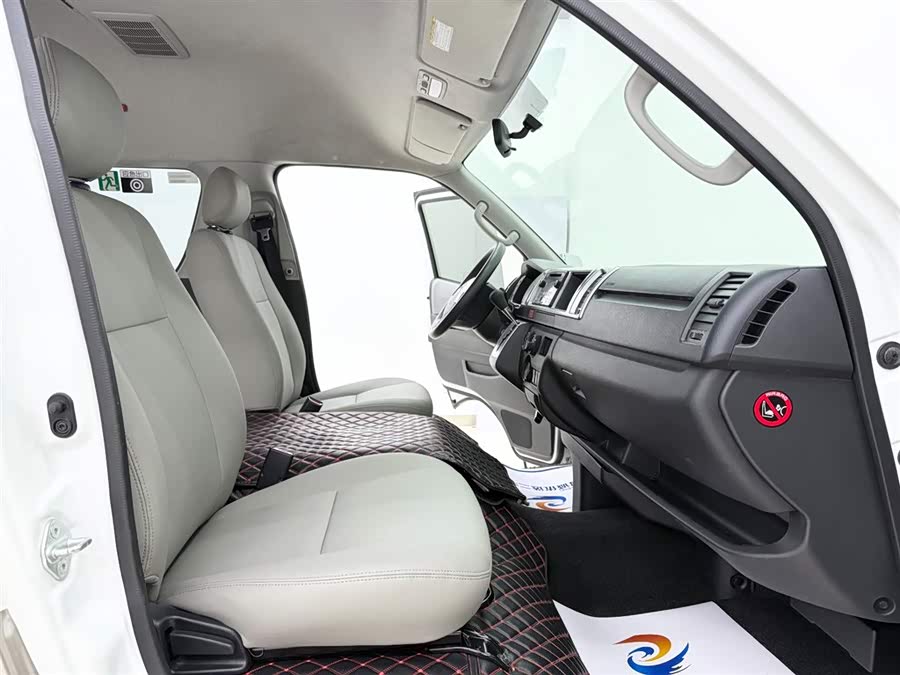 Toyota Hiace 2017 immagine di auto #6