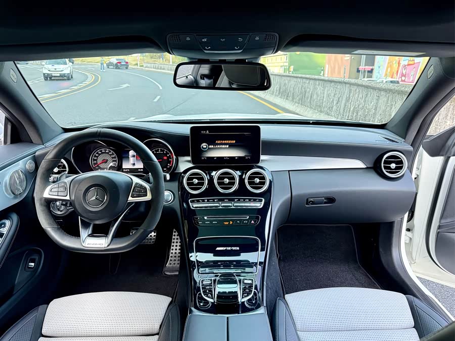 Mercedes-Benz C AMG 2019 immagine di auto #6