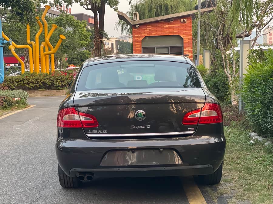 Skoda Superb 2012 immagine di auto #6