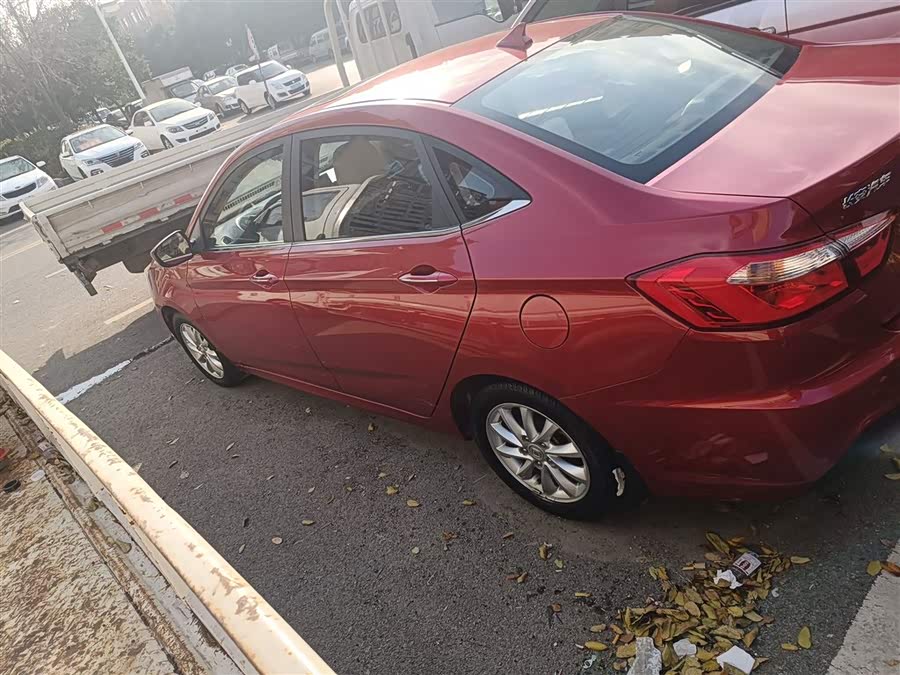 Changan Alsvin V7 2015 car image #6