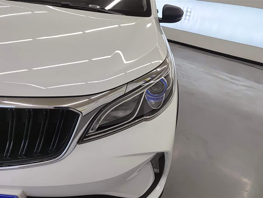 GEELY Vision X3 2021 car image #6