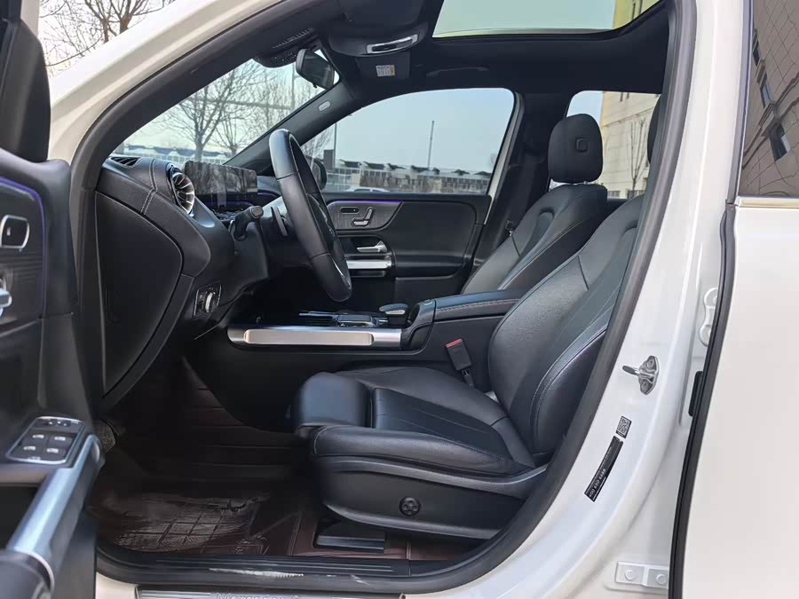 Mercedes-Benz EQB Class 2023 immagine di auto #6