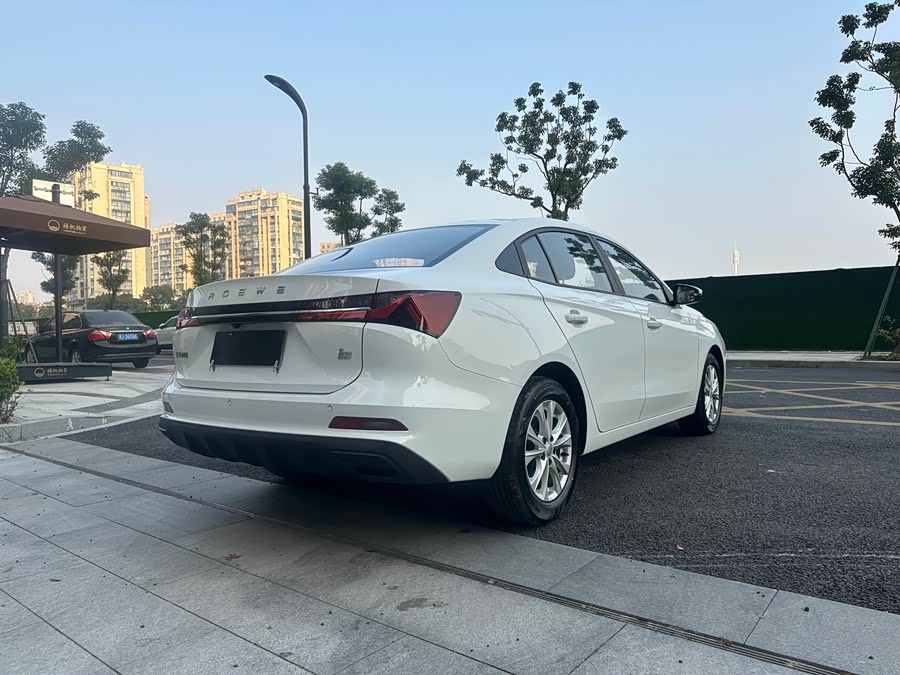 Roewe i5 2024 #6 Roewe i5 2024 car image #6