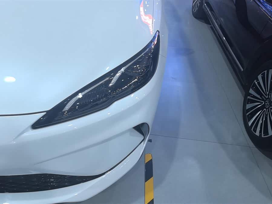 BYD Seal 05 DM-i 2025 car image #6
