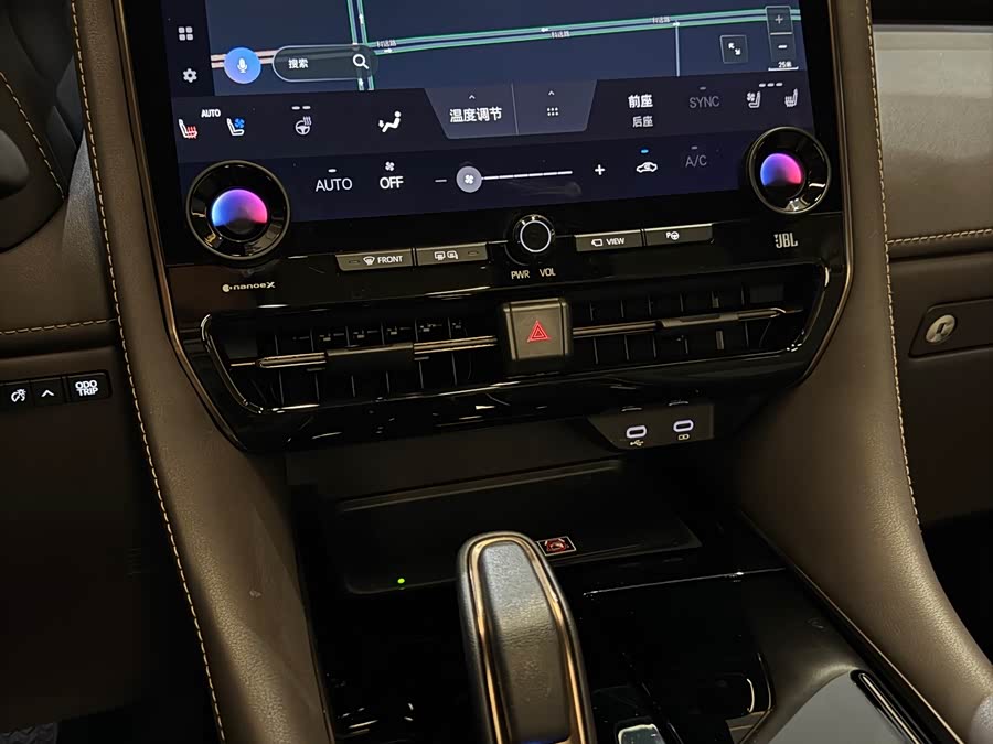 Toyota Vellfire 2023 immagine di auto #6