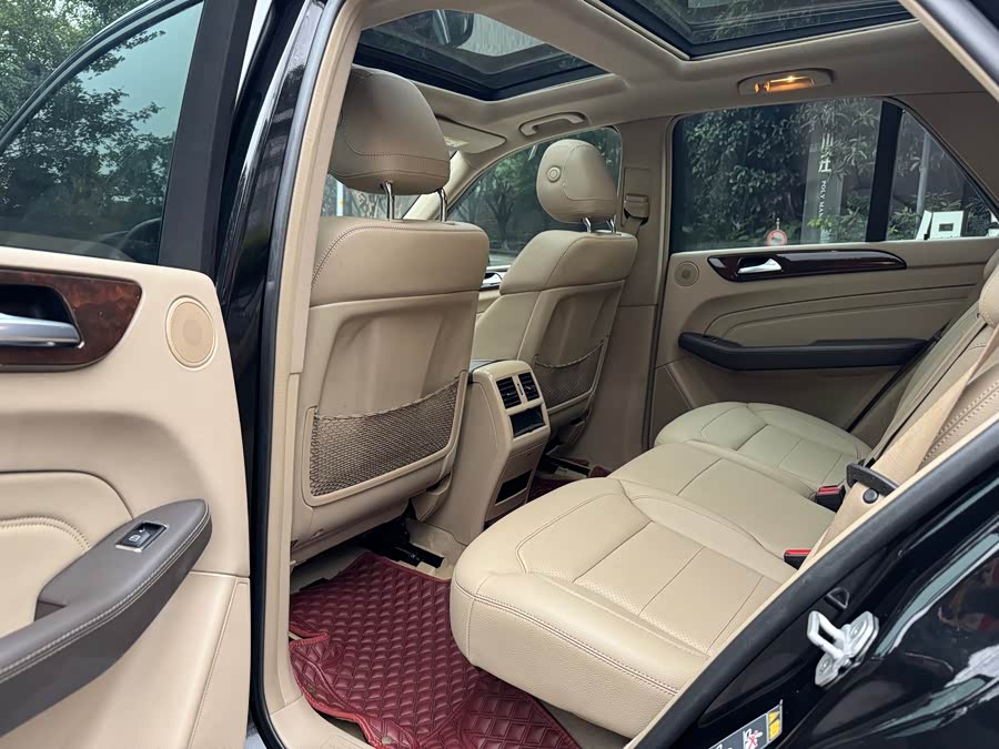 Mercedes-Benz M Class 2014 car image #6