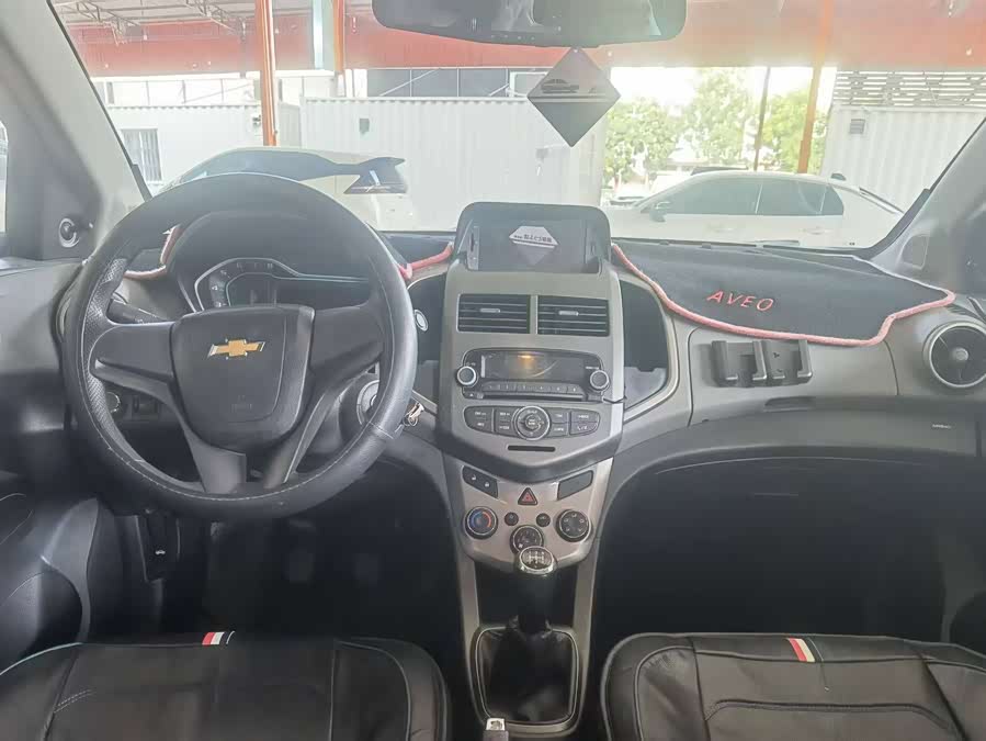 雪佛兰 爱唯欧 2015 汽车图片 #6