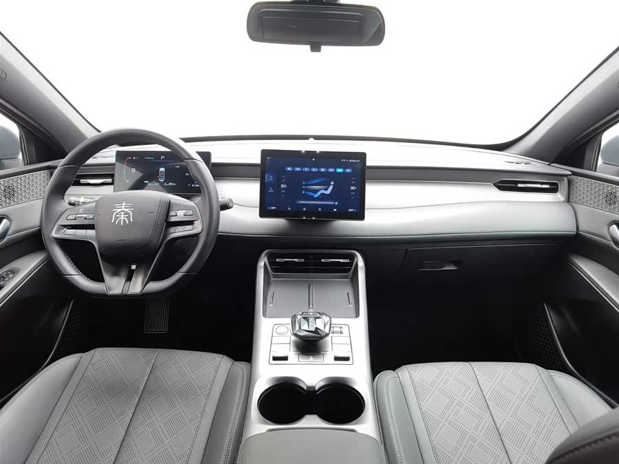 BYD Qin Plus 2025 #6 BYD Qin Plus 2025 car image #6