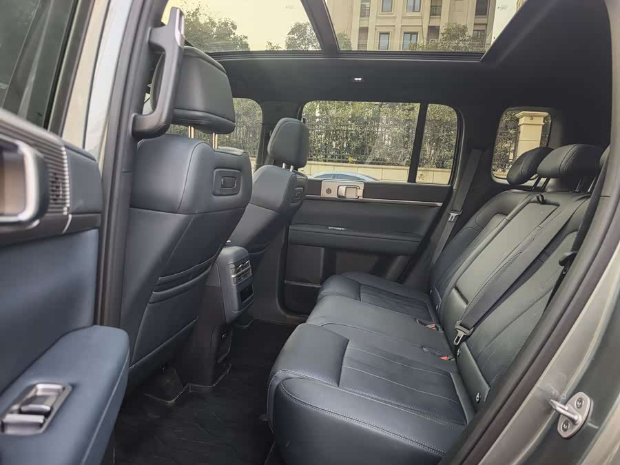 FangChengBao Tiger 7 2025 car image #6