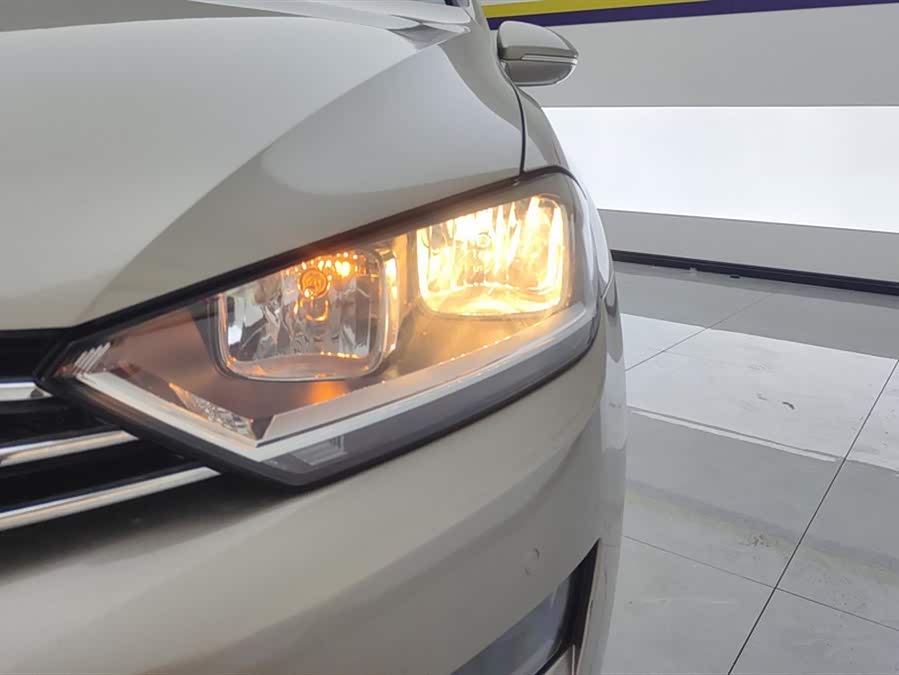 Volkswagen Golf Sportsvan 2016 car image #6