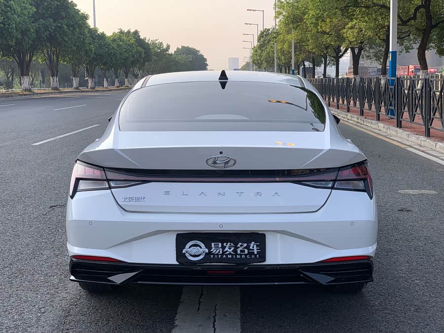 Hyundai Elantra 2022 car image #6
