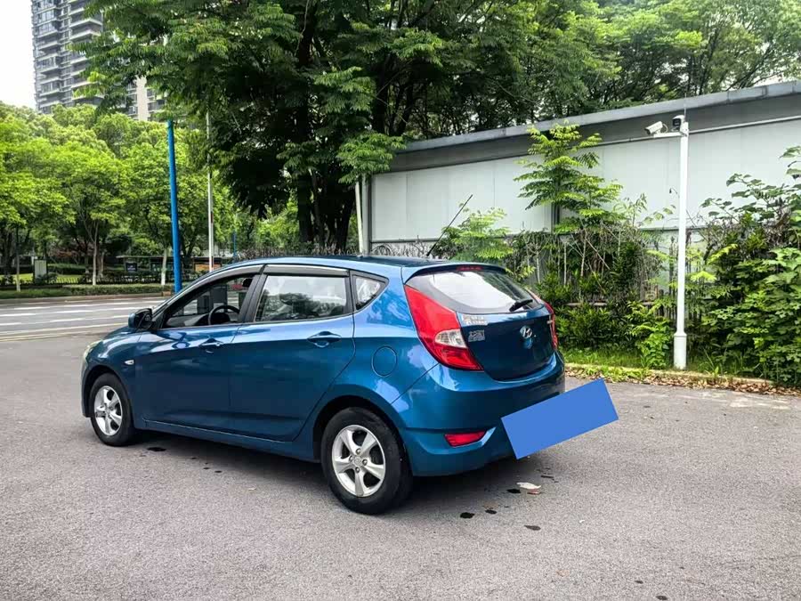 Mazda Reina Hatchback 2016 car image #6