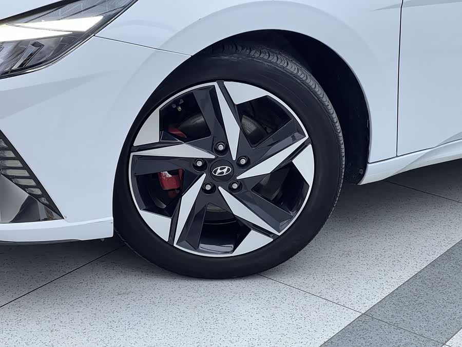 Hyundai Elantra 2022 car image #6