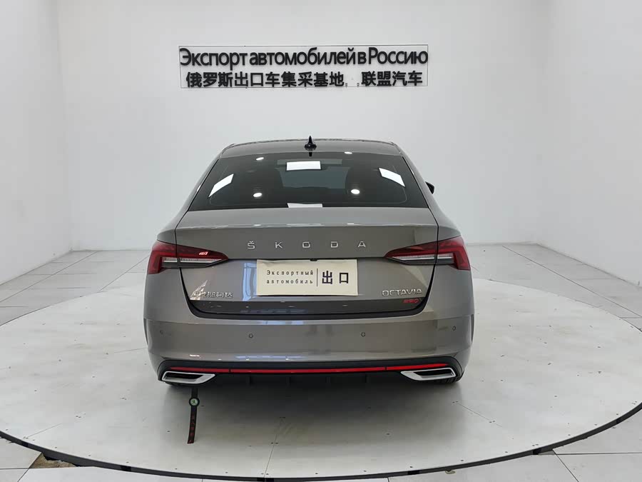 Skoda Octavia 2021 car image #6