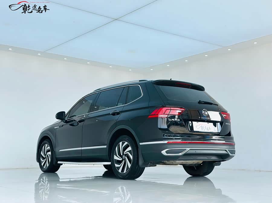Volkswagen Tiguan L 2021 car image #6