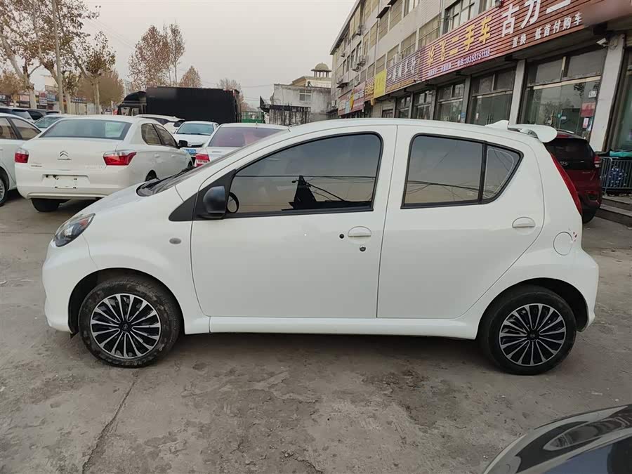 BYD e1 2021 car image #6