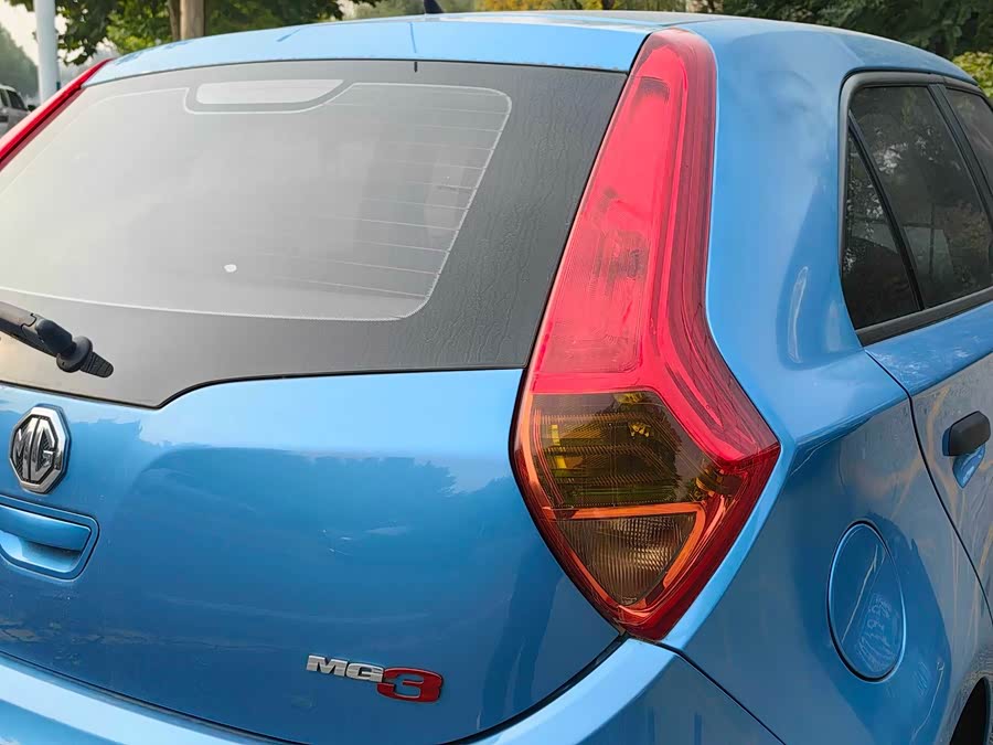 MG 3 2011 car image #6