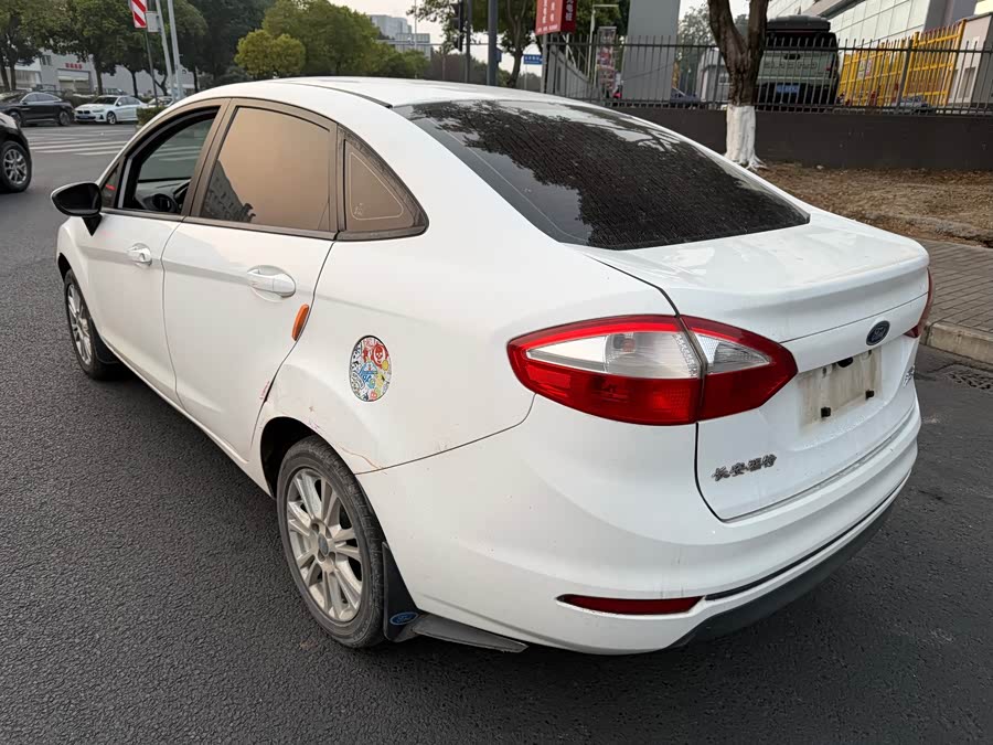 Ford Fiesta 2013 #6 Ford Fiesta 2013 immagine di auto #6