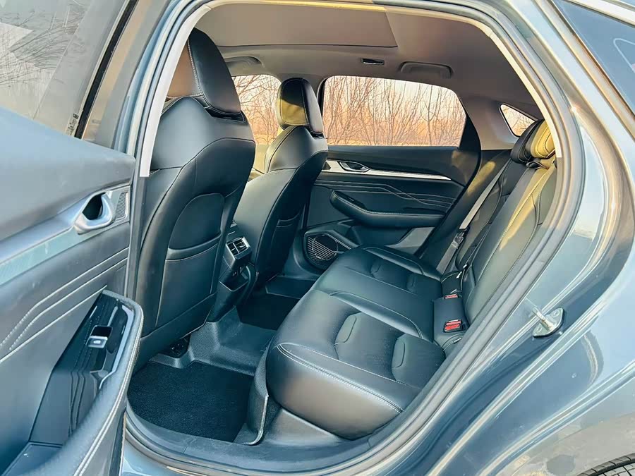 GEELY Preface 2023 car image #6